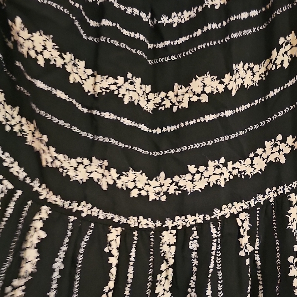 Millibon Black and White Striped Floral Mini Dress - Picture 3 of 4